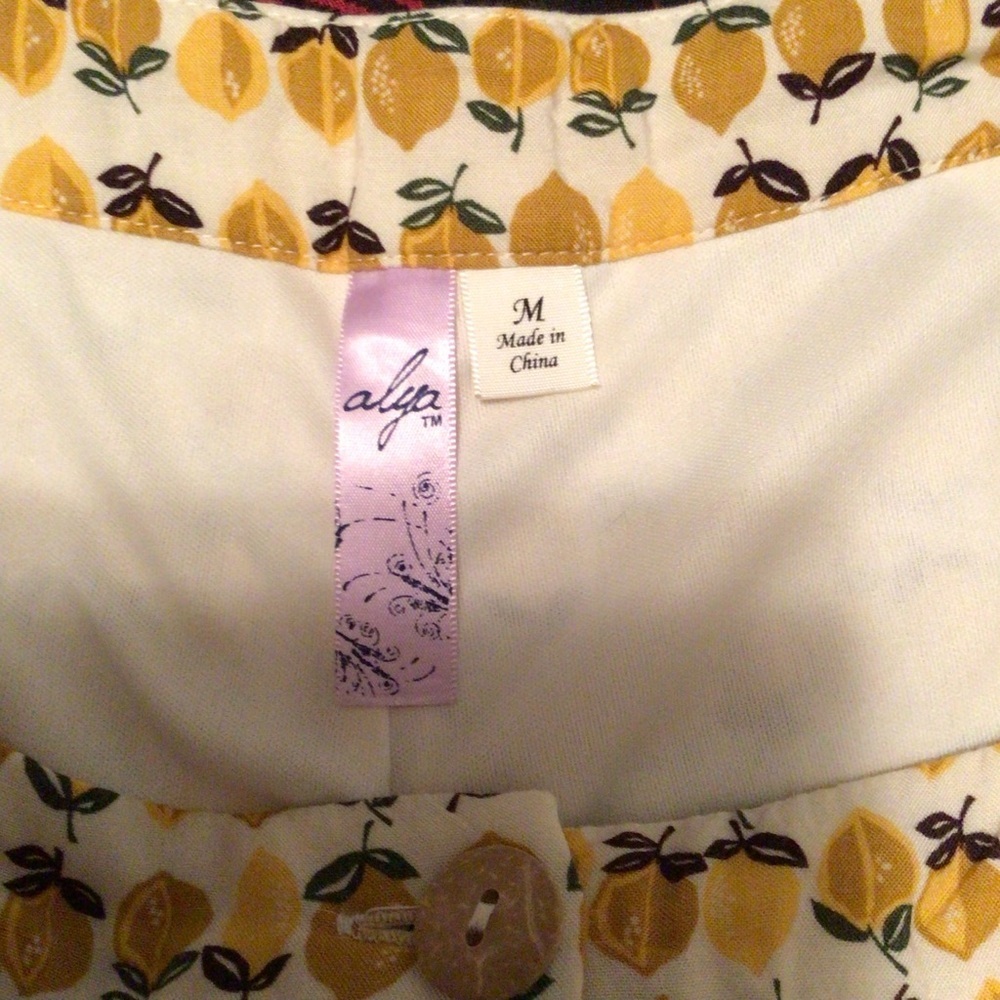 Alya Lemon Print Button Up Shorts - Picture 4 of 7
